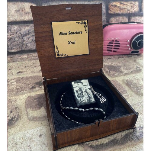 Ahşap Kutulu Resimli Gizli Bölmeli Çakmak ve Hematit Doğal Taş Tespih