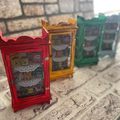 El Yapımı Nostaljik Minyatür Tel Dolap