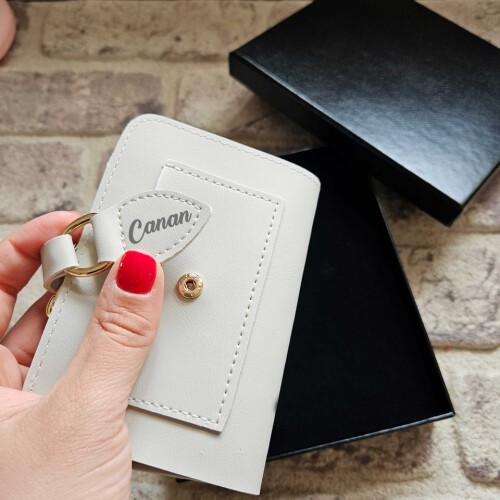 Kadınlara Özel Beyaz Cüzdan ve Karanlıkta Parlayan Çakmak Seti