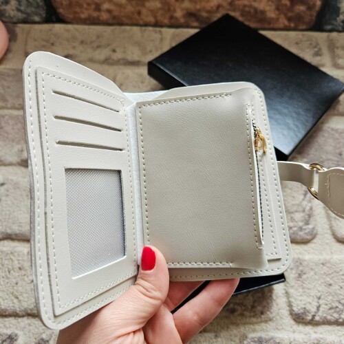 Kadınlara Özel Beyaz Cüzdan ve Karanlıkta Parlayan Çakmak Seti