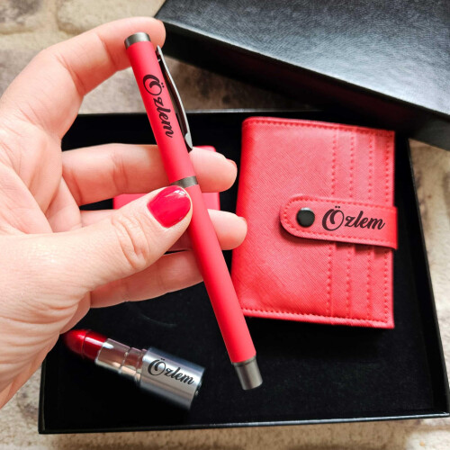 Kadınlara Özel Kırmızı Hediye Seti