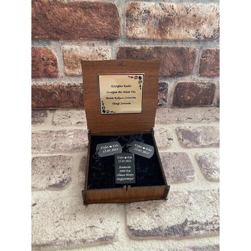 Kişiye Özel Ahşap Kutulu Çakmak ve 2li Künye Seti