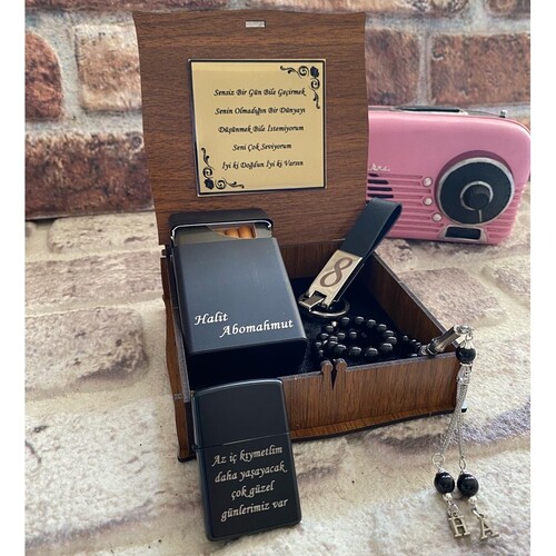 Kişiye Özel Hediye Seti - Anahtarlık - Çakmak -Tespih ve Sigara Kutusu