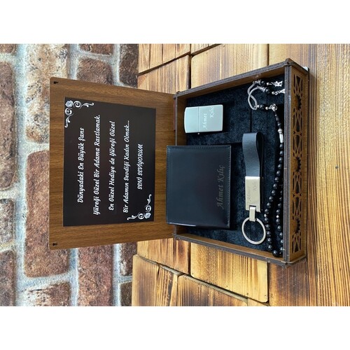 Kişiye Özel Şık Hediye Seti ( Çakmak-Tespih- Anahtarlık-Cüzdan)