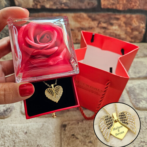 Solmayan Gül Kutusunda Kişiye Özel Melek Kanadı Kolye