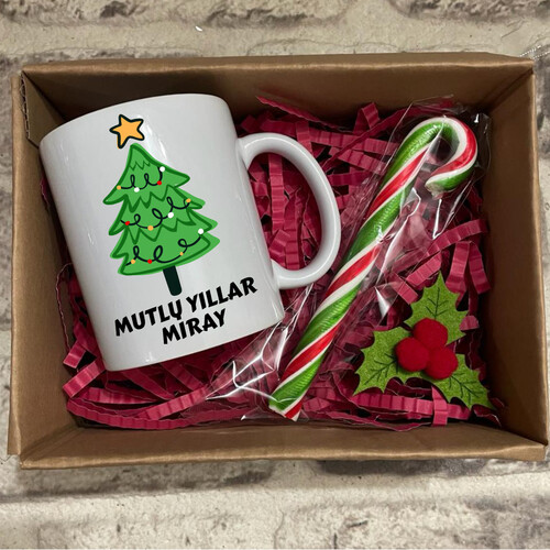 Yılbaşı Hediye Kupa Bardak ve Baston Şeker - Çam Ağacı