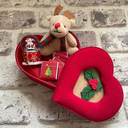 Yılbaşı Hediyesi Sevimli Kalp Kutu