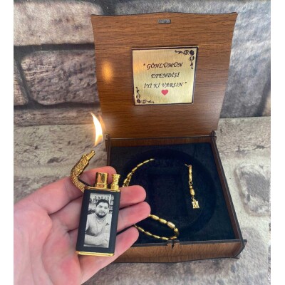 Ahşap Kutulu Resimli Timsah Model Çakmak ve Altın Suyu Kaplama Metal  Tespih