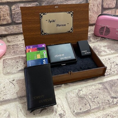 Kişiye Özel Hediye Seti ( Kartvizitlik, Çakmak ve Sigara Kutusu)