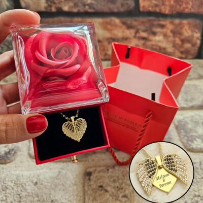 Solmayan Gül Kutusunda Kişiye Özel Melek Kanadı Kolye